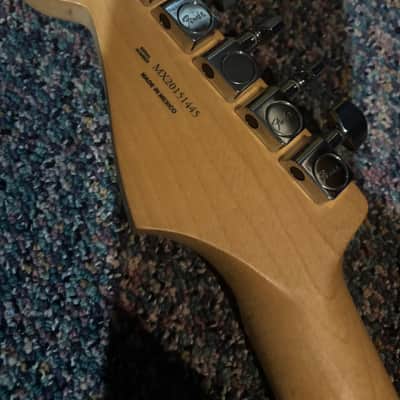 Fender Player Plus Top HSS Stratocaster 2020 - Blue Burst image 3