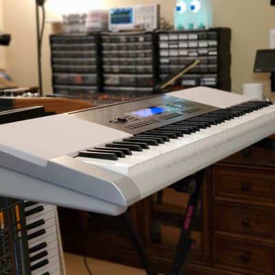 MUST SEE!!! CASIO WK220 STUDENT/PRO KEYBOARD FULLY SERVICED AND IN AMAZING CONDITION! image 8