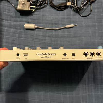 Elektron Model:Cycles Groovebox 2020 - Gray image 4