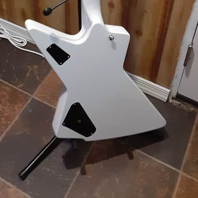 FireFly Brendon Small Snow Horse White Explorer 6 String Electric Guitar image 4