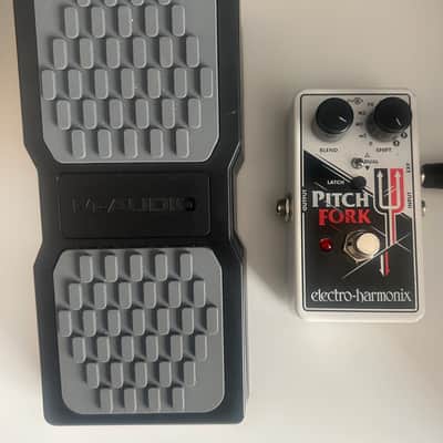 Electro-Harmonix Pitch Fork Polyphonic Pitch Shifter / Harmony Pedal 2014 - Present - Black / White / Red image 2
