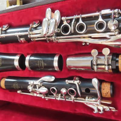 BUFFET E11 CLARINET-IMMACULATE FRESH SERVICE BY BUFFET DEALER + Xtras & Wty image 3