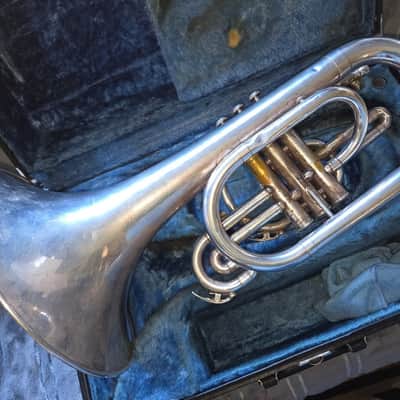 YAMAHA YMP-202M marching mellophone, VGood playing condition image 4