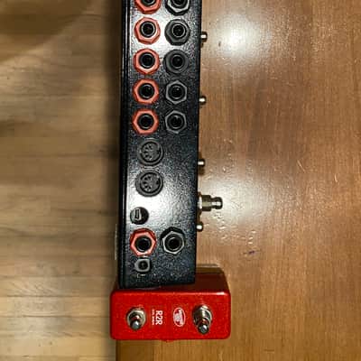 Disaster Area DPC-5 Loop switcher MIDI DPC-5  2016 Grape Metalic image 3