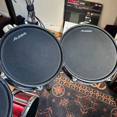 Alesis Strike Kit Electronic Drum Set 2019 - Black / Red image 5
