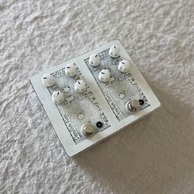 Mid-Fi Electronics Custom Double Demo Tape Fuzz - White image 1