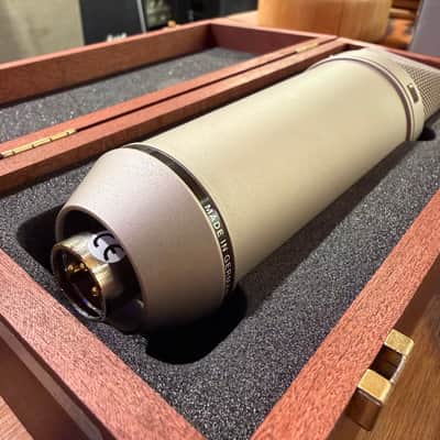 Neumann U 87 Ai Large Diaphragm Multipattern Condenser Microphone Kit Nickel image 5