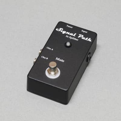 3x Splitter Pedal w/ Mute function for use with TC Electronic, Boss or similar Guitar Tuners image 2