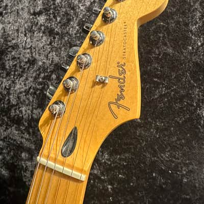 Fender Player Stratocaster Maple Fretboard 2018 Polar White MIM Electric Guitar image 11
