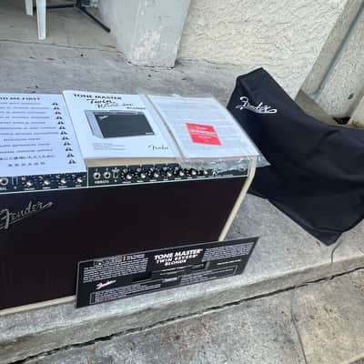 Fender Tone Master Twin Reverb 2-Channel 85-Watt 2x12" Digital Guitar Combo 2020 - Present - Blonde image 6