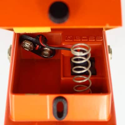 Boss MD-2 Mega Distortion Guitar Effect Pedal IW79283 image 9