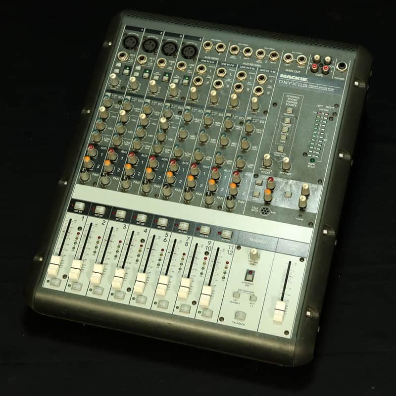 Mackie Onyx 1220 12-Channel Analog Mixer | Reverb Canada