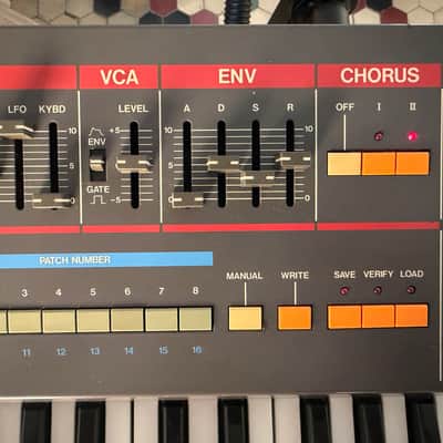 Roland Juno-106 Serviced image 13