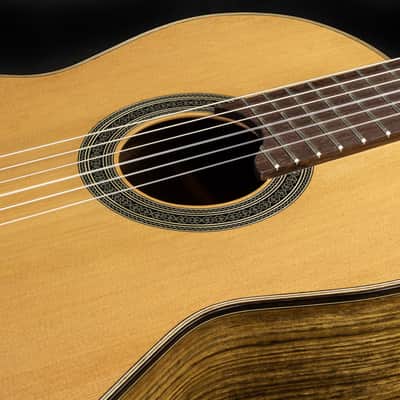 David Duyos - Cedar luthier handmade guitar - French Polish 2024 - French polish image 9