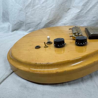Epiphone SC-550 sc550 Scroll Singlecut Guitar with Chipboard Case Vintage - Natural image 16