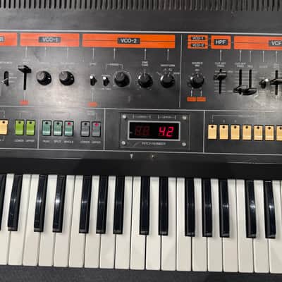 Roland Jupiter-8 (JP-8) – Fully Serviced – 8 Voices Confirmed – Excellent Condition – Studio Kept image 4