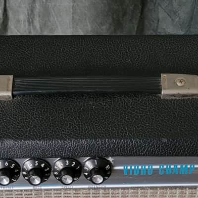 SPECTACULAR COND 1975 Fender Vibro Champ 6-Watt 1x8" Guitar Combo Amp! image 5