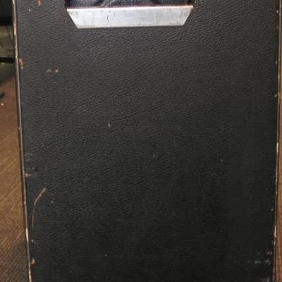 Traynor YT-15 2-Way Bass Cabinet  Black Tolex image 4