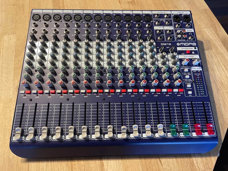 Midas DM16 16-Input Analog Mixer 2018 - Present - Blue