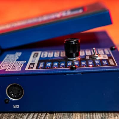 Digitech EQ Effects Pedal, Blue, Regular (BWHAMMY) image 10