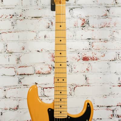 Fender - 2004 American Series Stratocaster - Electric Guitar - Butterscotch Blonde - w/OHSC USED image 2