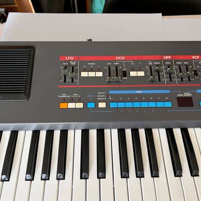 Roland Juno 106 s, original chips 80017a, fully restored, calibrated, iconic analog image 4
