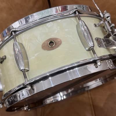 Slingerland - 5.5x14" Gene Krupa Radio King, Solid Maple Snare Drum 3-point Strainer, 1951 - White Marine Pearl image 1