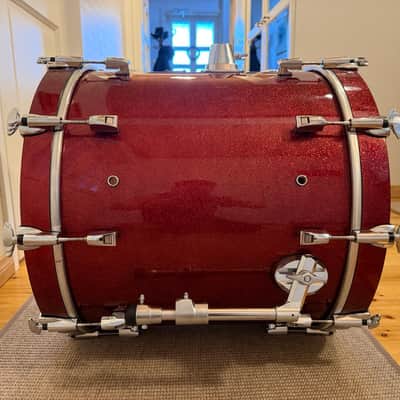 Yamaha 20x18 Maple Custom Absolute bass drum - burgundy sparkle image 9