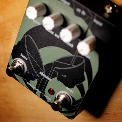Madebyfurlag Shosin - distortion + drone oscillator (Empty glass 'ish drone Sunn O) image 3