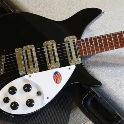 Minty! 2022 Rickenbacker 350/V63 Semi-Hollow Electric Guitar JetGlo + OHSC image 3
