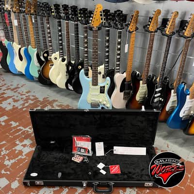 Fender Vintera Ii Limited Road Worn Stratocaster Sonic Blue image 8