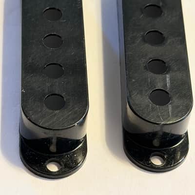Fender Stratocaster 1979 - Black pickup covers (2) image 3