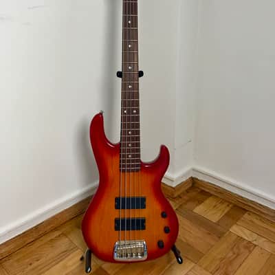 G&L L5500  1998 *Serial number B000056* image 3