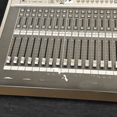Roland M-400 48-Channel Live Digital Mixing Console CG01RKS Bild 7