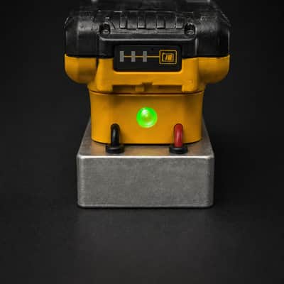 DeWalt 20V Pedalboard Power Supply – Portable Guitar Pedal Power Adapter image 3