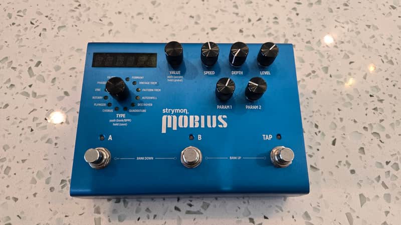 Strymon Mobius