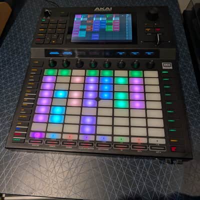 Akai Force Standalone Music Production - Light signs of use, includes Decksaver, SSD and original packaging. image 8