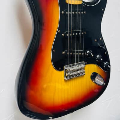 Fender Stratocaster 1977 - 3 Tone Sunburst image 11