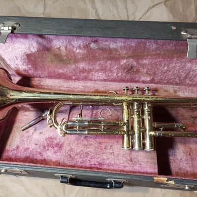 King Cleveland Superior Trumpet, USA, with case & MP, Good Condition image 4