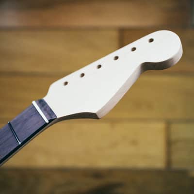 Stratocaster Neck – Maple & Rosewood | Unfinished | 21 Frets | Bone Nut image 2