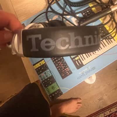 Technics RP-DH1200 Professional DJ / Studio Monitor Headphones image 3