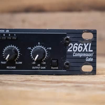 DBX 266XL Stereo Compressor/Limiter 2-Channel Dynamics Processor U287474 image 7