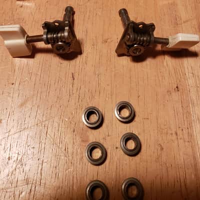 Vox 3+3 machine heads 1960's image 2