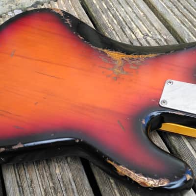 Relic  PBass 3 Tone Sunburst (Body checking!) imagen 8