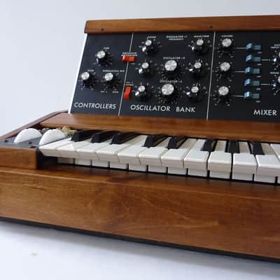Moog Minimoog Model D 1975 - Serviced - Superb image 9