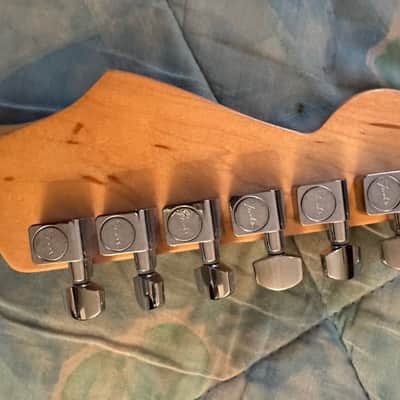 2004 FENDER Standard Stratocaster® SSS MEXICAN MIM - Rosewood Fingerboard - Brown Sunburst image 6