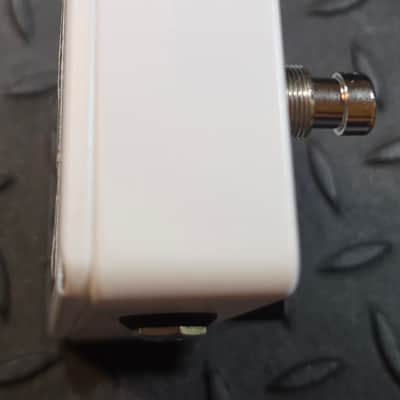 JHS 3 Series Delay 2020 - Present - White image 6