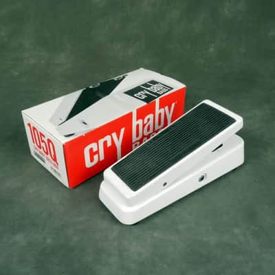 Dunlop 105Q Cry Baby Bass Wah 1999 - Present - White image 2