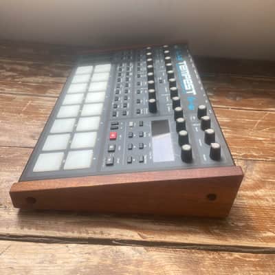Dave Smith Instruments Tempest 6-Voice Drum Machine 2011 - 2018 - Black with Wood Sides image 6