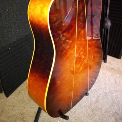 Alvarez 5031 1986 - Burst image 3